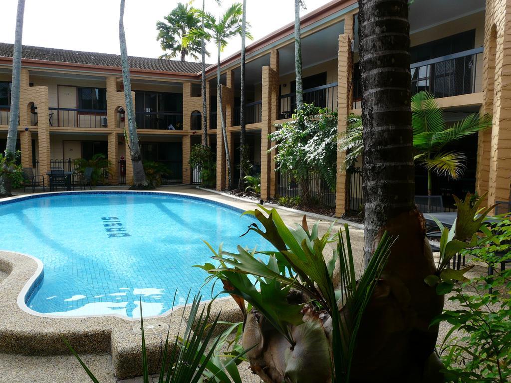 Oasis Inn Apartments Cairns Luaran gambar