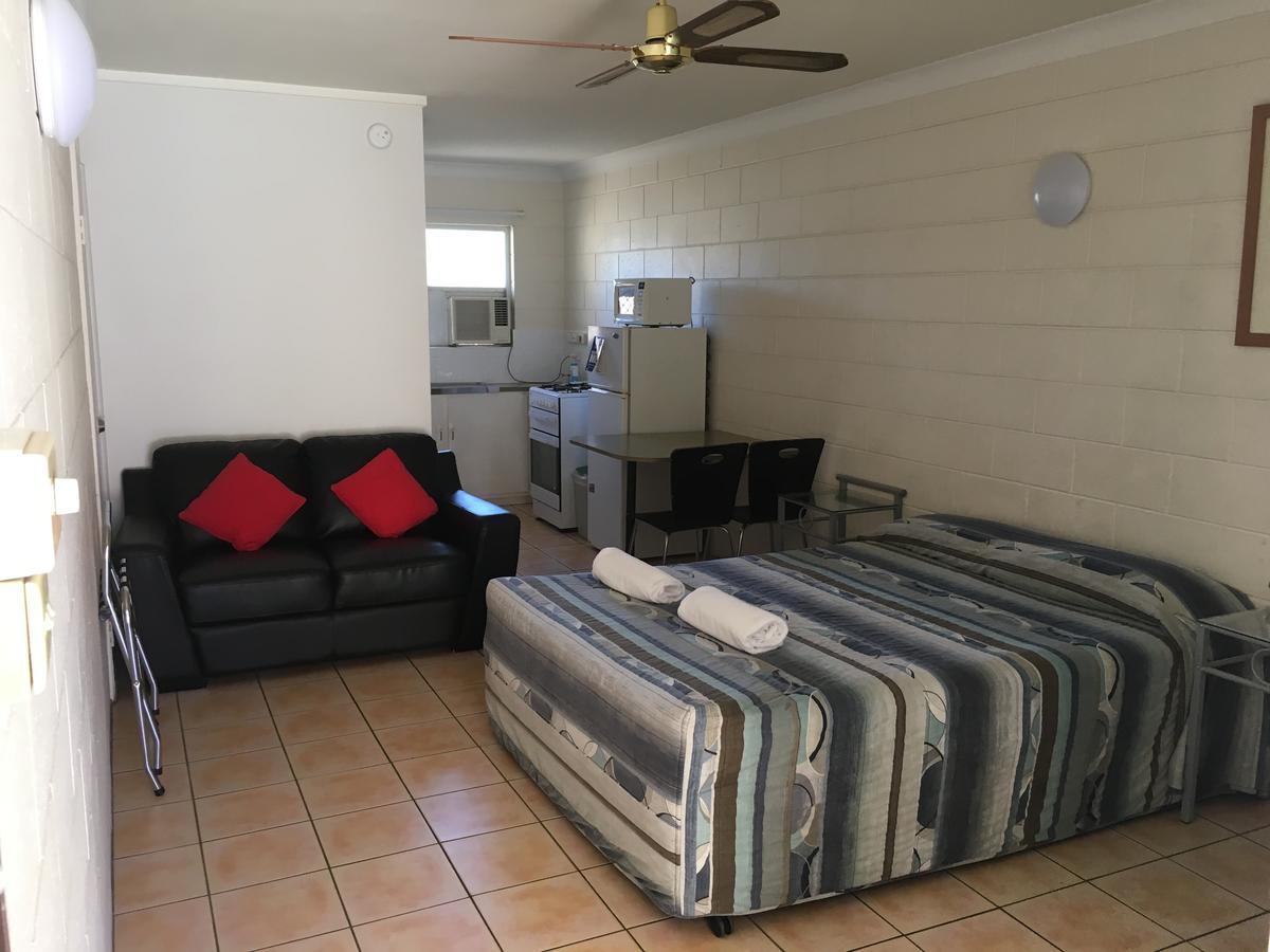 Oasis Inn Apartments Cairns Luaran gambar