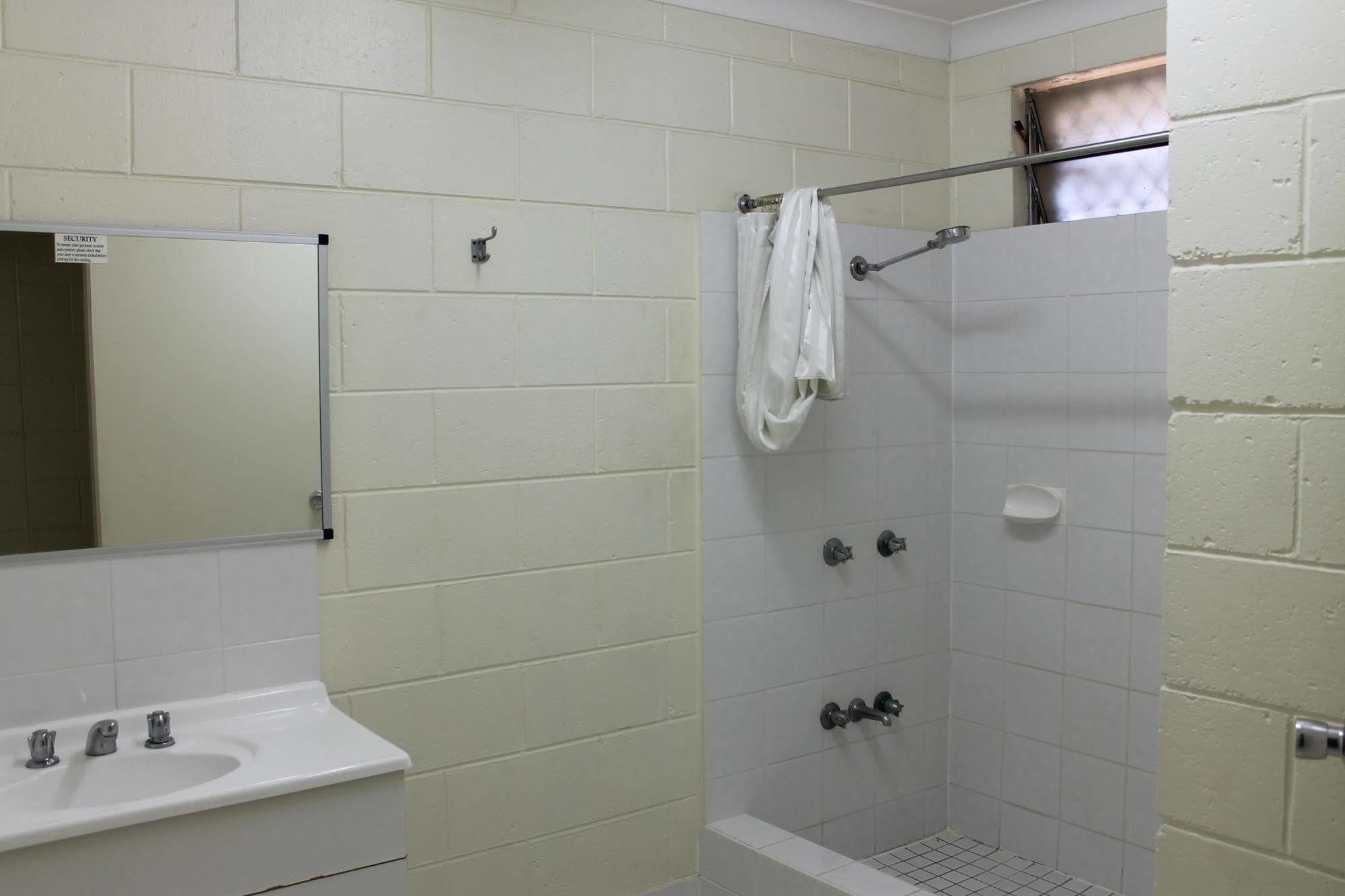 Oasis Inn Apartments Cairns Luaran gambar