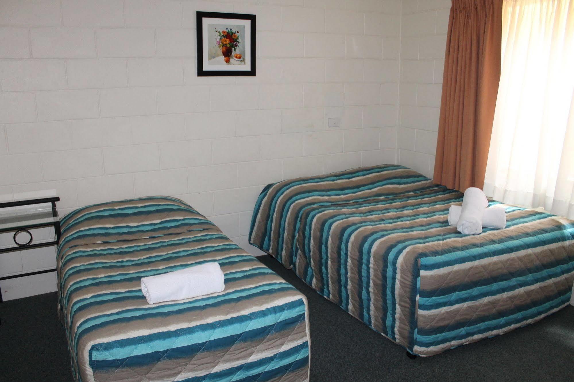 Oasis Inn Apartments Cairns Luaran gambar