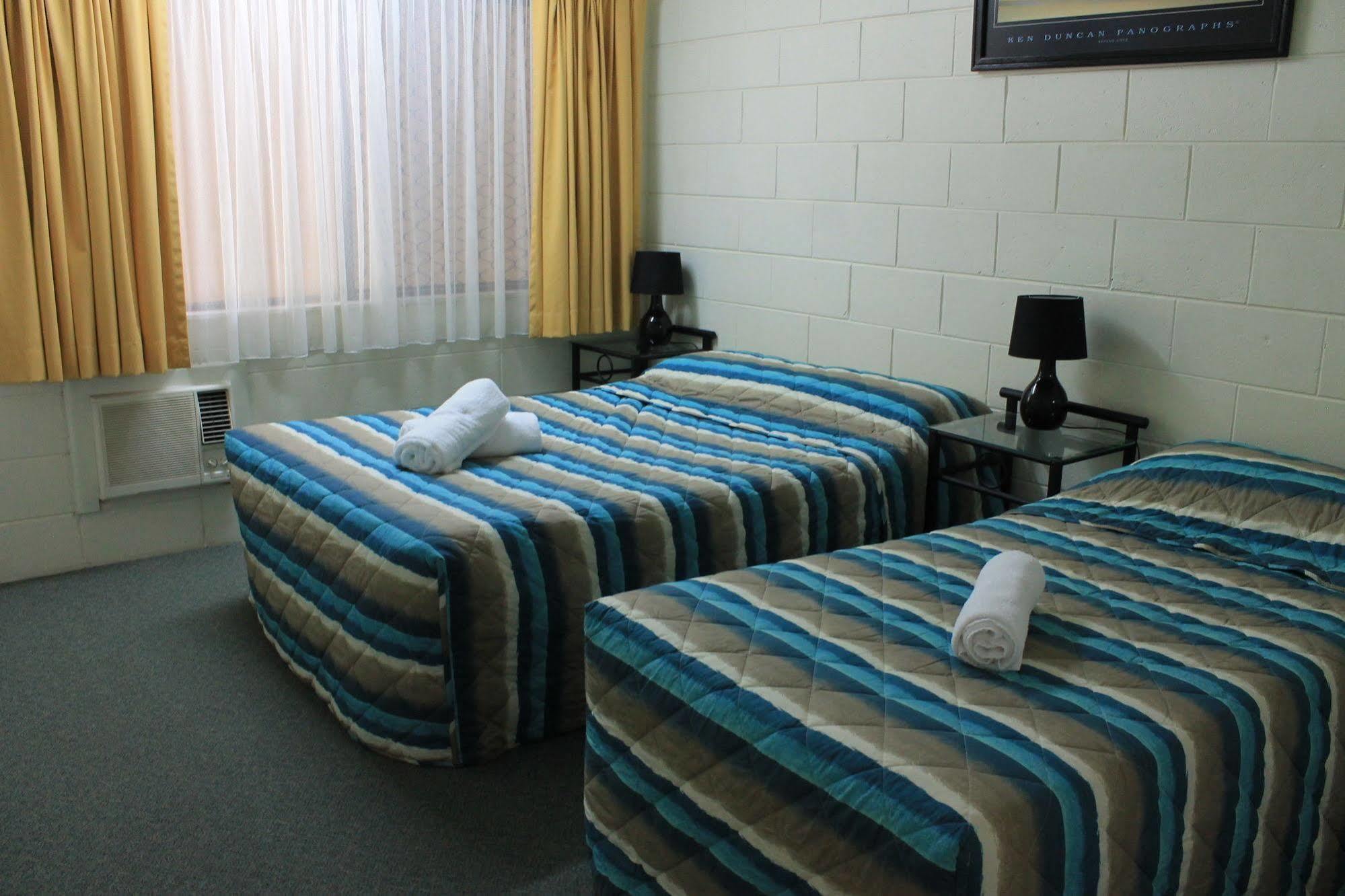 Oasis Inn Apartments Cairns Luaran gambar