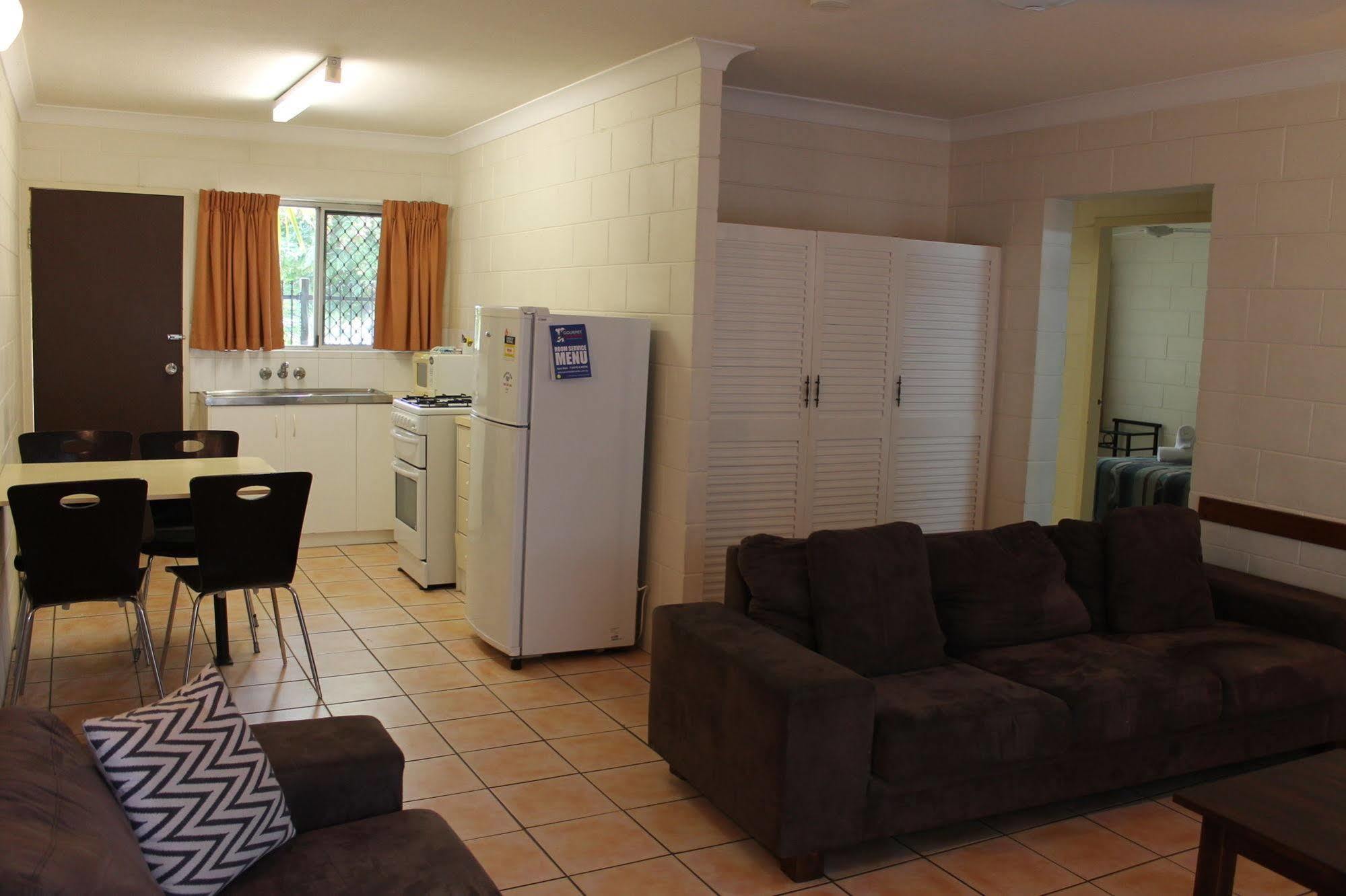 Oasis Inn Apartments Cairns Luaran gambar