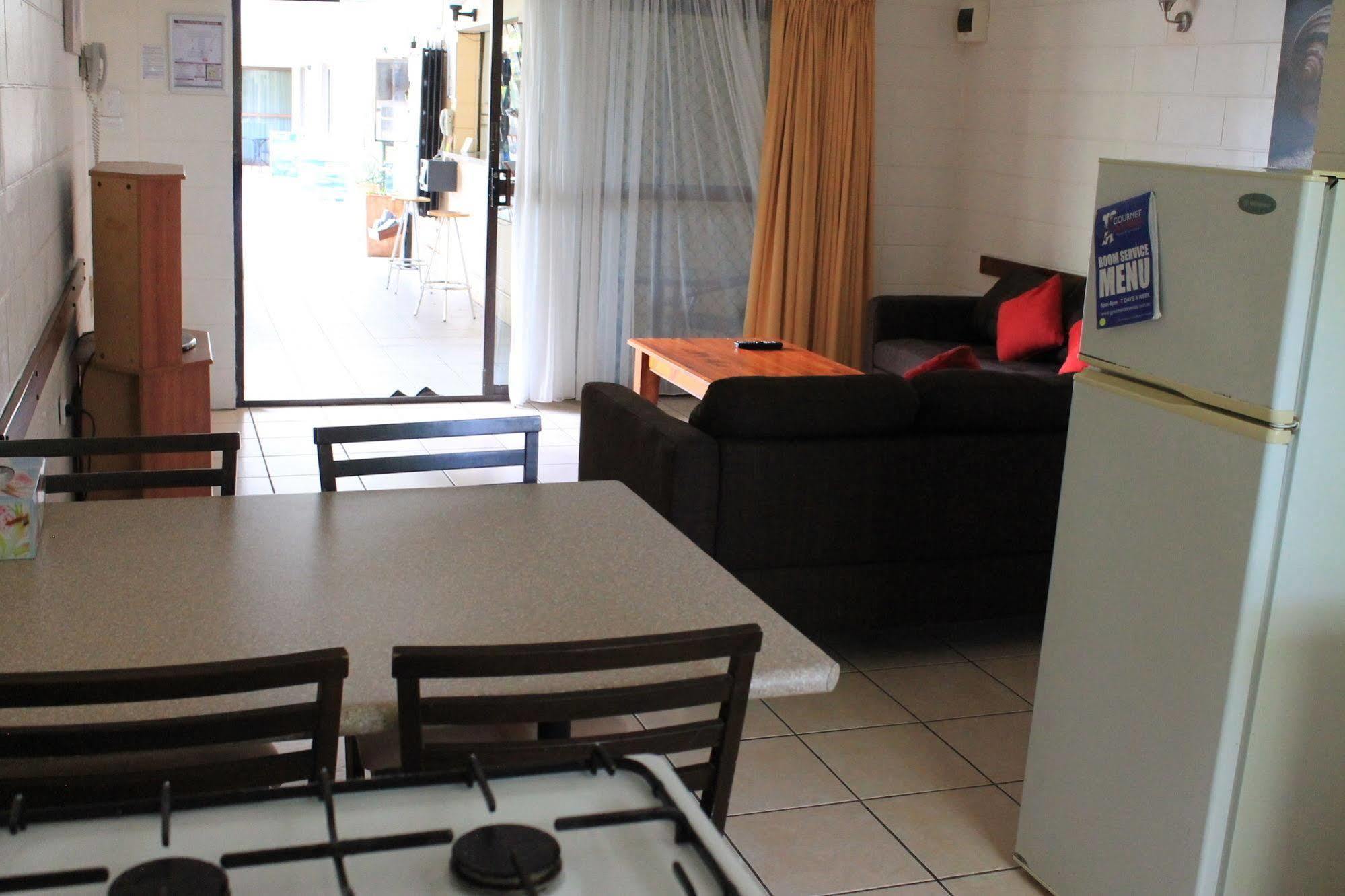 Oasis Inn Apartments Cairns Luaran gambar